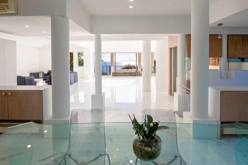 Villa - 325 m² - 6 pièces