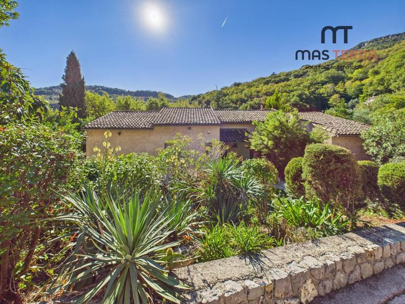 Villa - 168 m² - 6 pièces