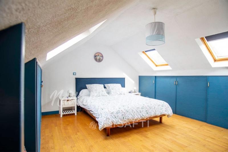 Maison - 91 m² - 5 pièces