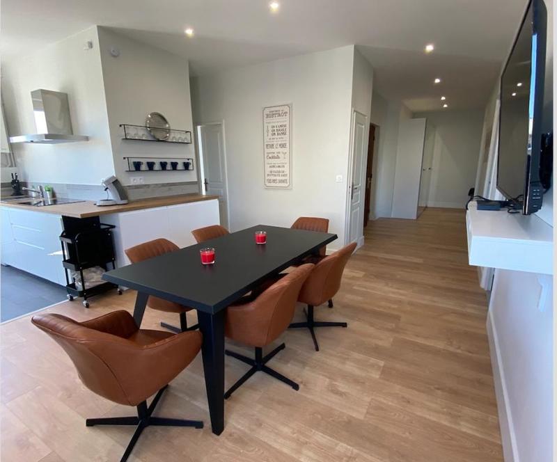 Appartement - 101 m² - 6 pièces