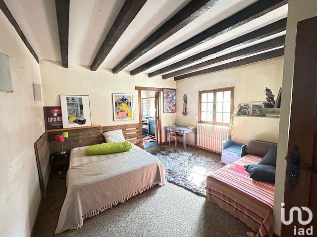 Maison - 280 m² - 7 pièces