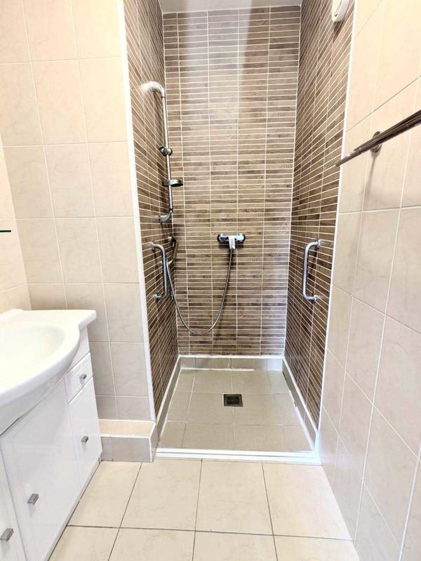 Appartement - 125 m² - 5 pièces