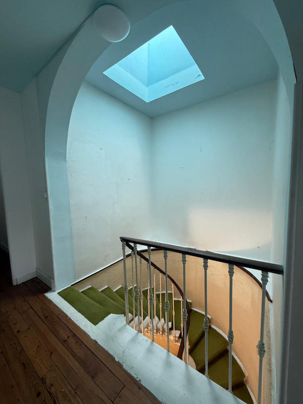 Maison - 512 m² - 11 pièces