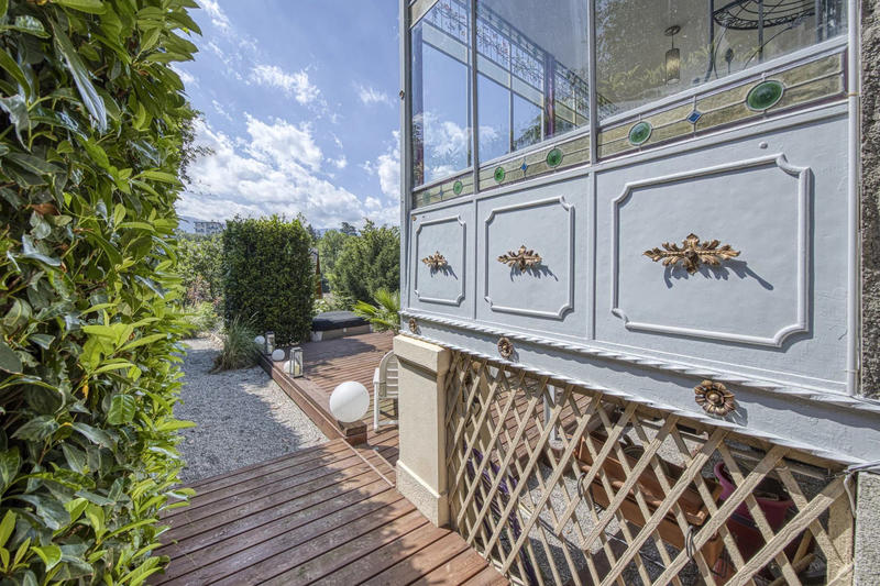 Maison - 251 m² - 10 pièces