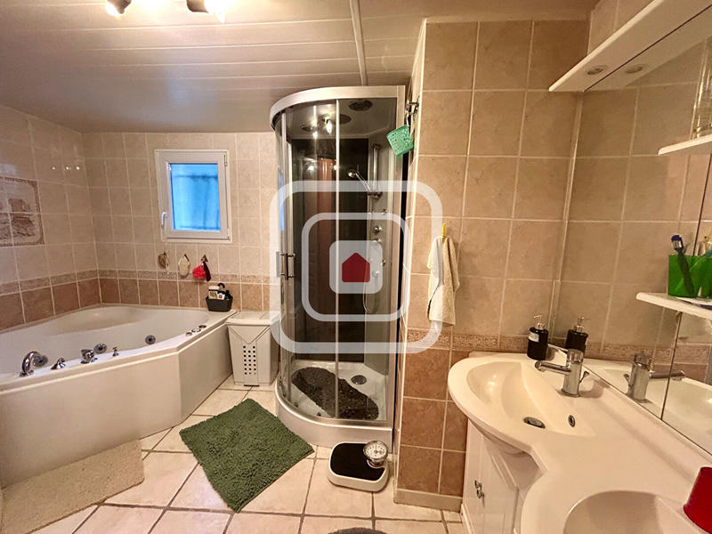 Maison - 140 m² - 6 pièces