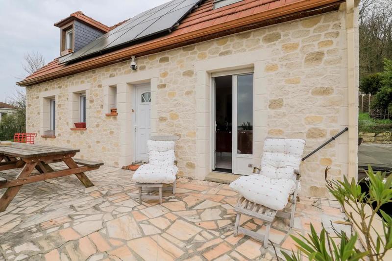 Maison - 180 m² - 6 pièces