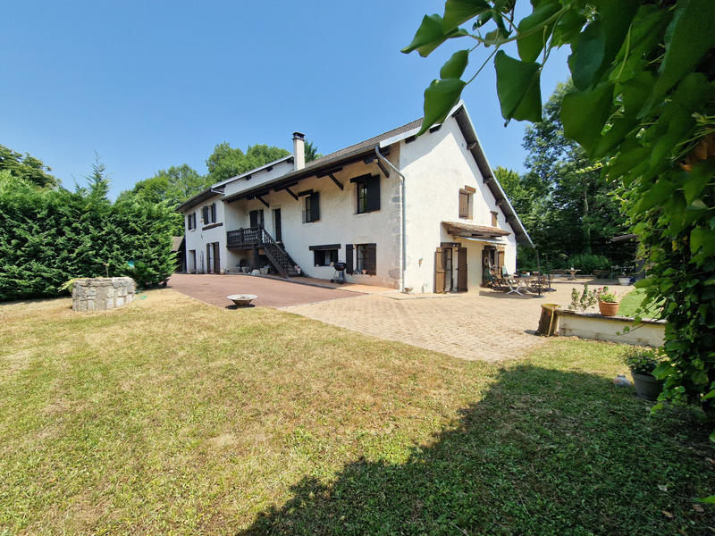 Maison - 268 m² - 7 pièces
