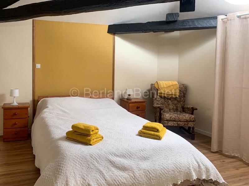 Maison en pierre - 439 m² - 14 pièces