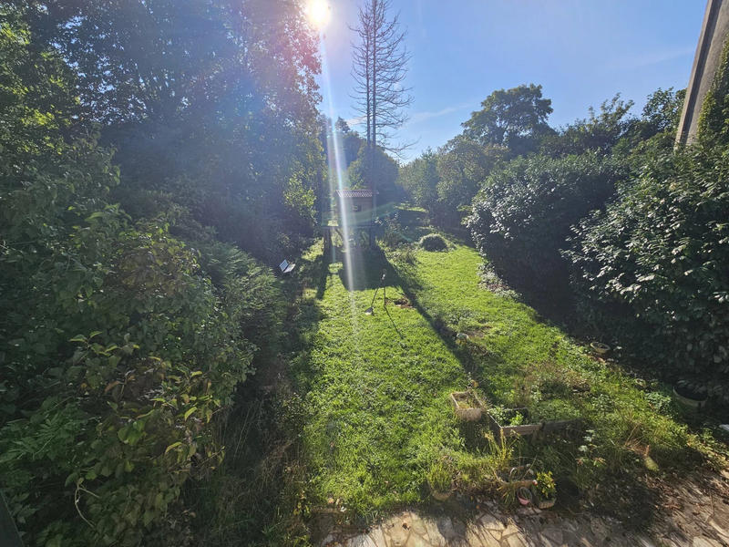 Maison - 243 m² - 9 pièces