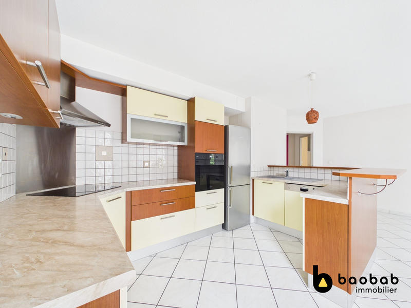 Appartement - 83 m² - 4 pièces