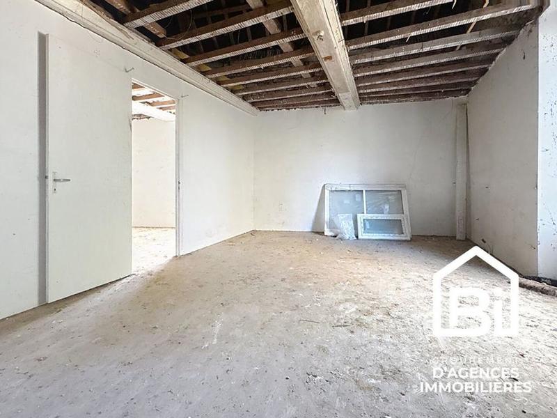 Maison - 338 m² - 12 pièces