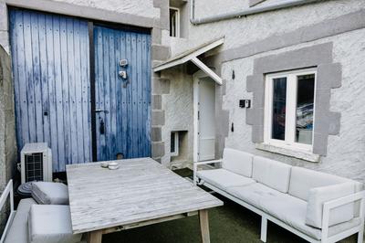 Maison ancienne - 242 m² - 8 pièces