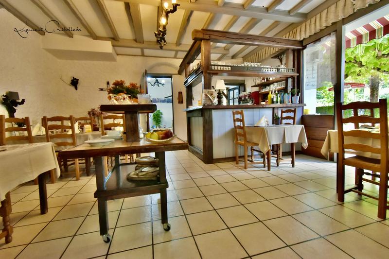 Maison ancienne - 427 m² - 14 pièces