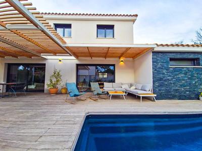 Maison - 138 m² - 6 pièces