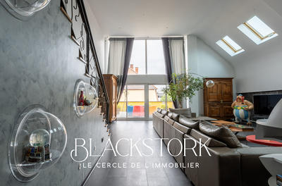 Appartement - 300 m² - 10 pièces