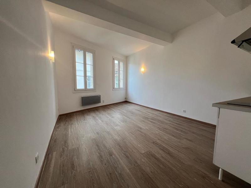 Studio - 24 m² - 1 pièce