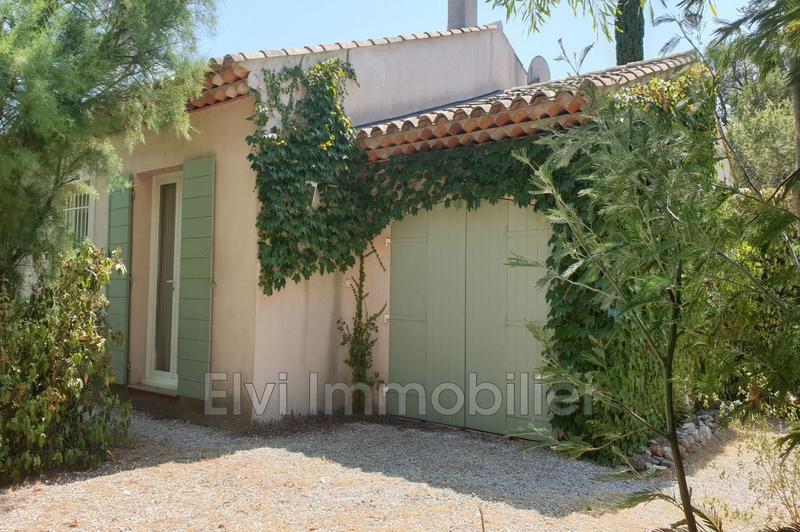 Villa - 1 500 m² - 4 pièces