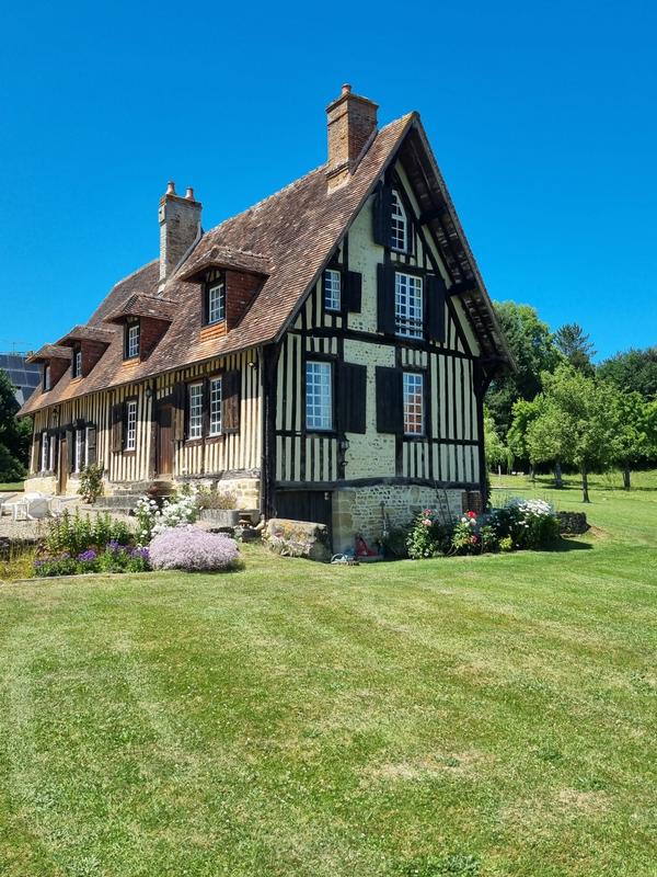 Maison ancienne - 400 m² - 13 pièces