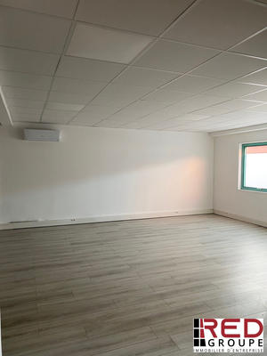 Local d'activités - 97 m²