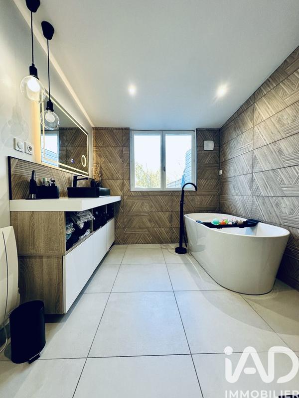 Maison de ville - 131 m² - 6 pièces