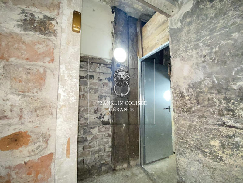 Parking / Garage - 3 m²