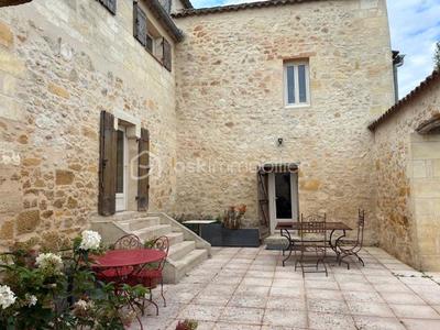 Maison en pierre - 235 m² - 8 pièces