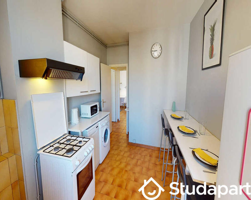 Chambre - 70 m² - 1 pièce