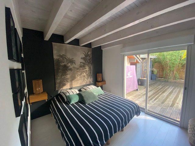 Maison - 221 m² - 9 pièces