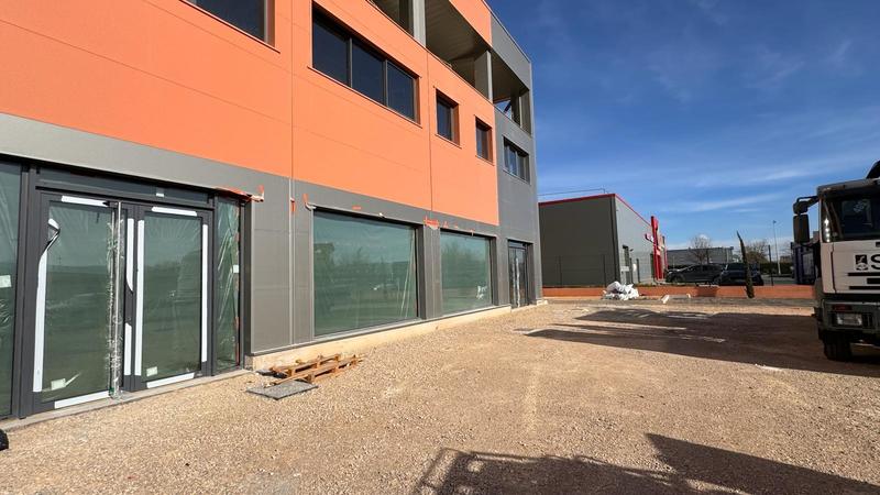 Local commercial - 238 m²