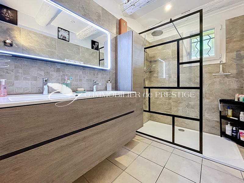 Villa - 146 m² - 6 pièces