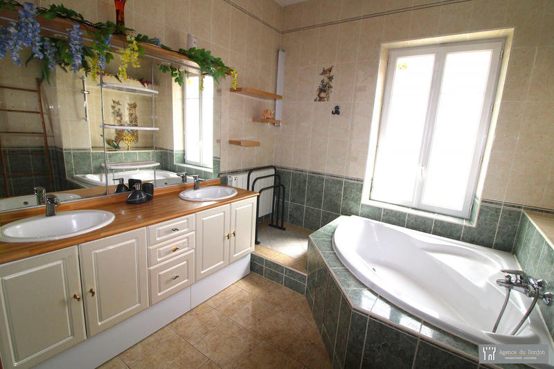 Maison ancienne - 200 m² - 5 pièces