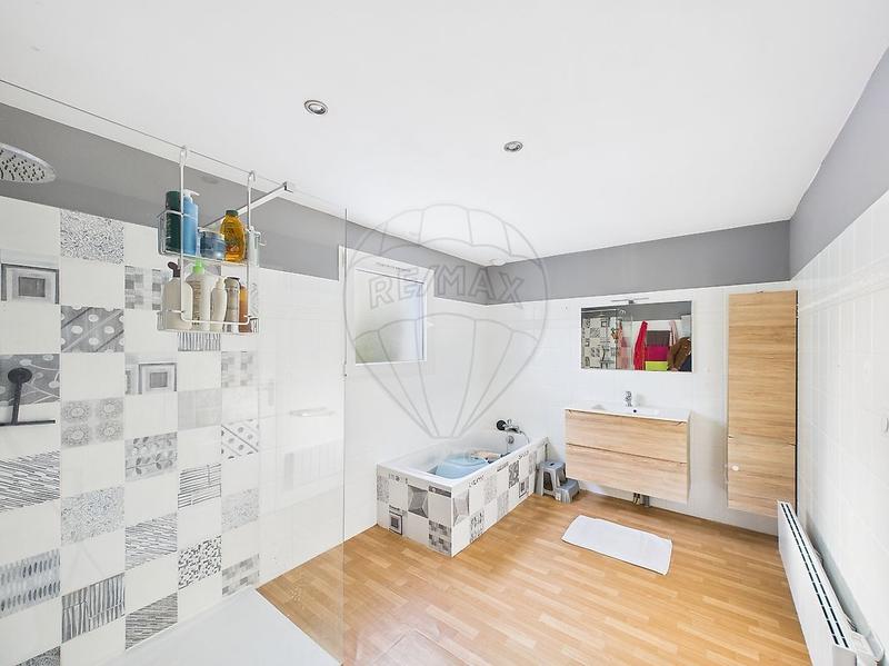 Maison - 165 m² - 6 pièces