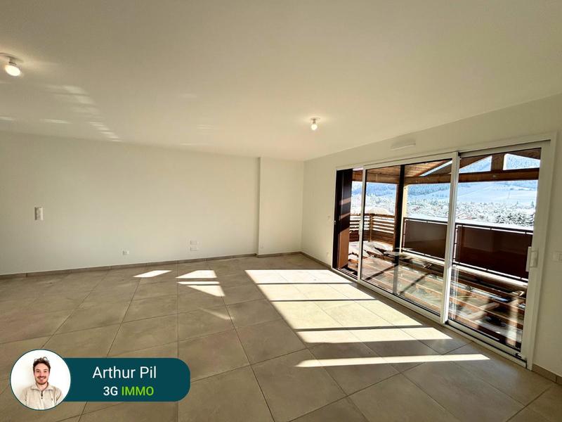 Appartement - 93 m² - 4 pièces