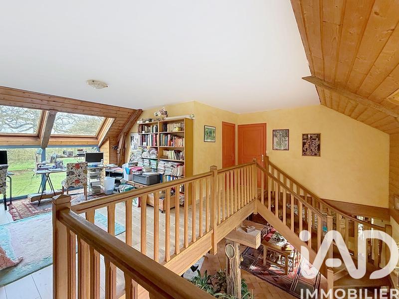 Maison - 270 m² - 9 pièces