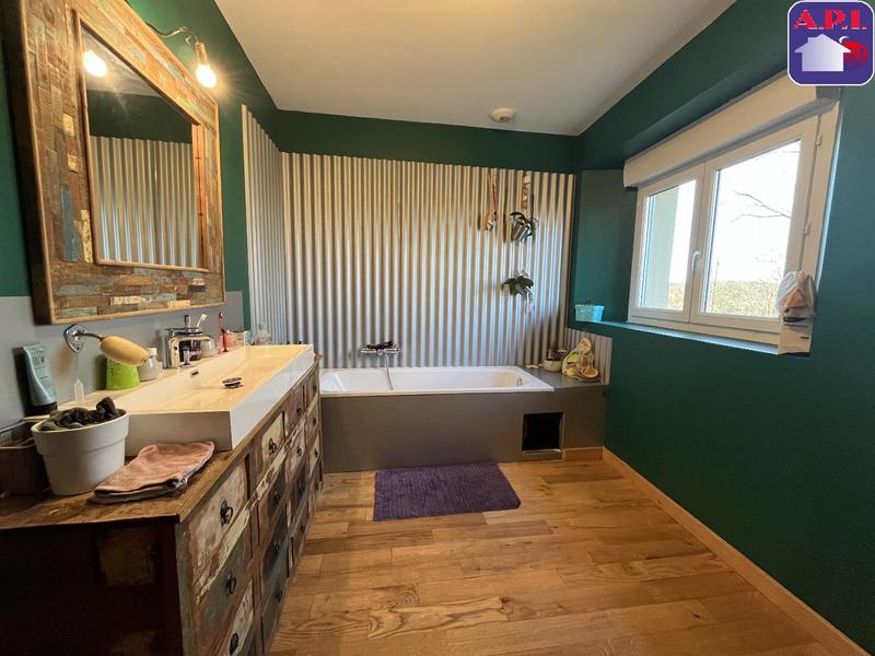 Maison - 239 m² - 6 pièces