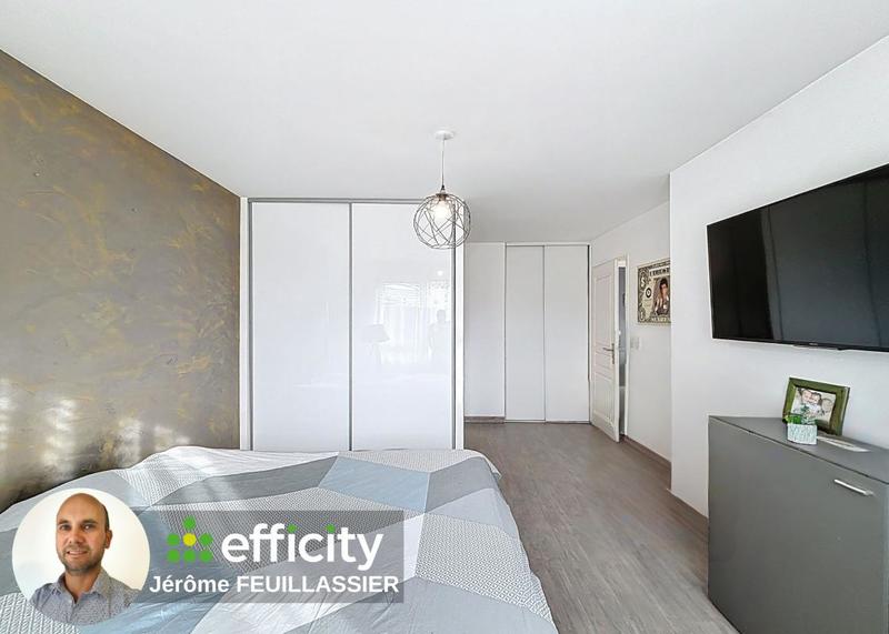 Appartement - 94 m² - 4 pièces