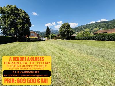 Terrain constructible - 1 913 m²
