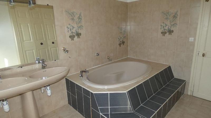 Maison - 96 m² - 5 pièces