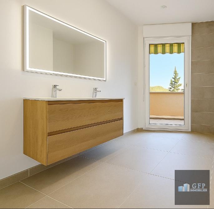 Appartement - 87 m² - 4 pièces