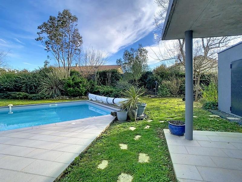 Maison - 138 m² - 5 pièces