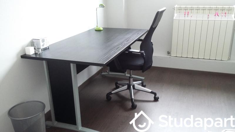 Chambre - 11 m² - 1 pièce