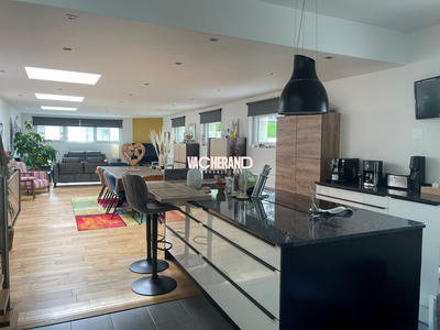 Maison contemporaine - 203 m² - 5 pièces