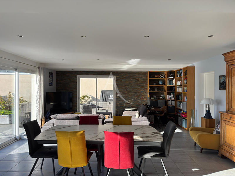 Maison - 188 m² - 7 pièces