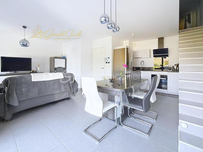 Duplex - 82 m² - 4 pièces