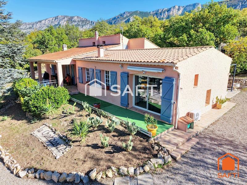 Villa - 160 m² - 8 pièces