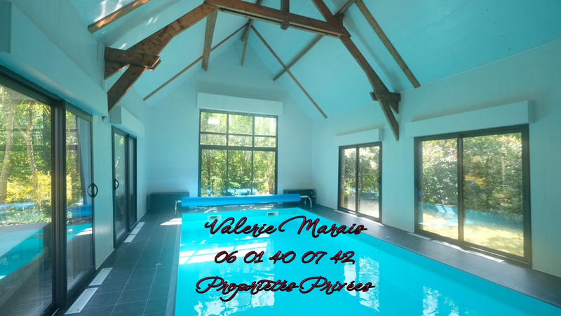 Maison - 230 m² - 6 pièces