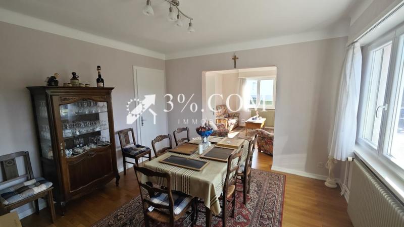 Propriété - 202 m² - 8 pièces