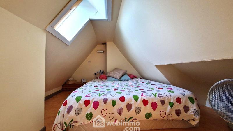 Maison - 210 m² - 6 pièces