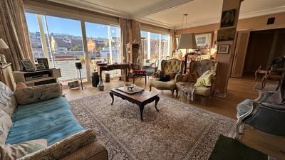 Appartement - 120 m² - 5 pièces