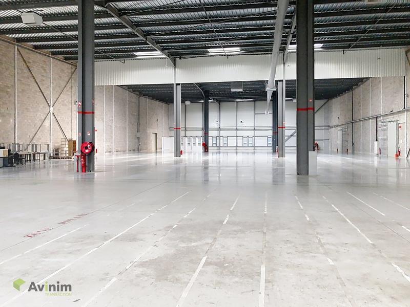 Local commercial - 2 735 m²